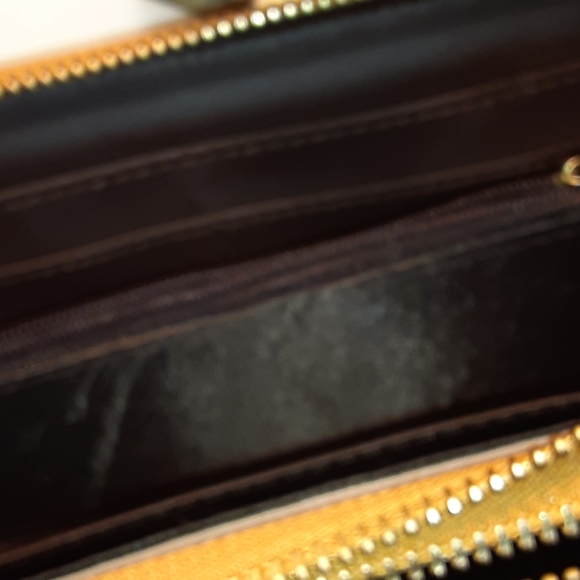 Nwot wallet/wristlet - Picture 5 of 7